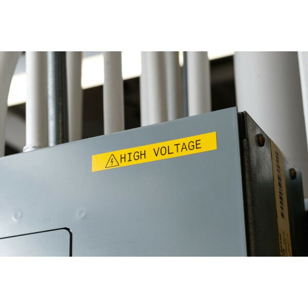 M21-375-595-YL İçDış Mekan Vinil Etiket 9,53mmx6,40mt Sarı